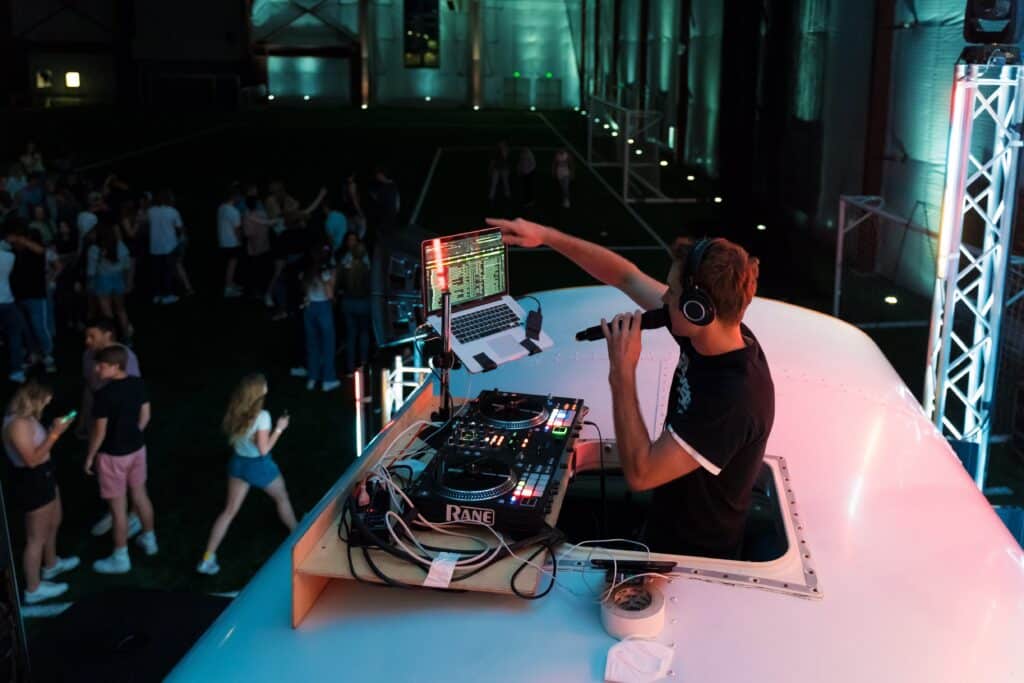 High School DJ Cam Reeve Dance