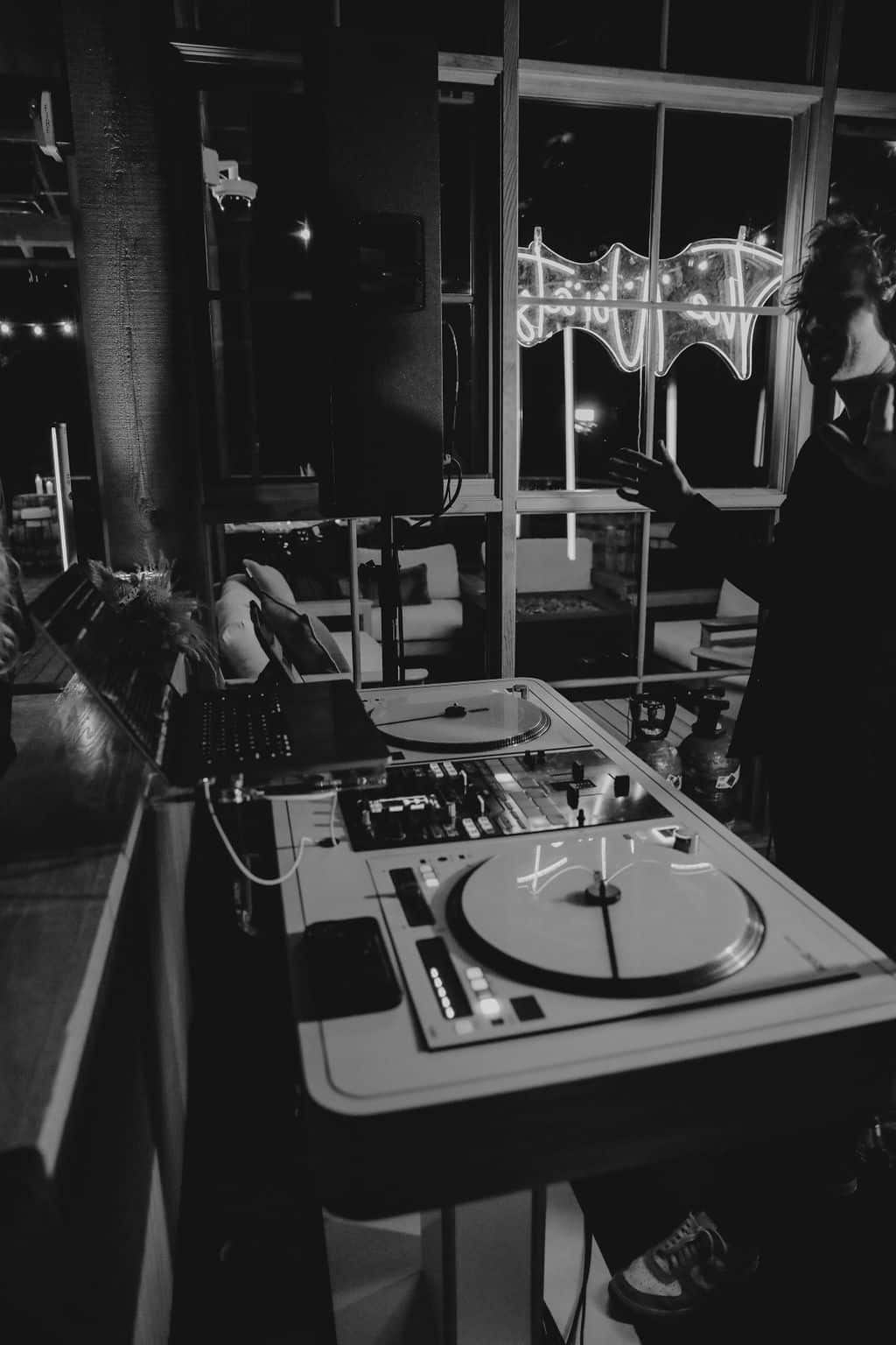 DJ Cam Reeve | Reeverb Entertainment