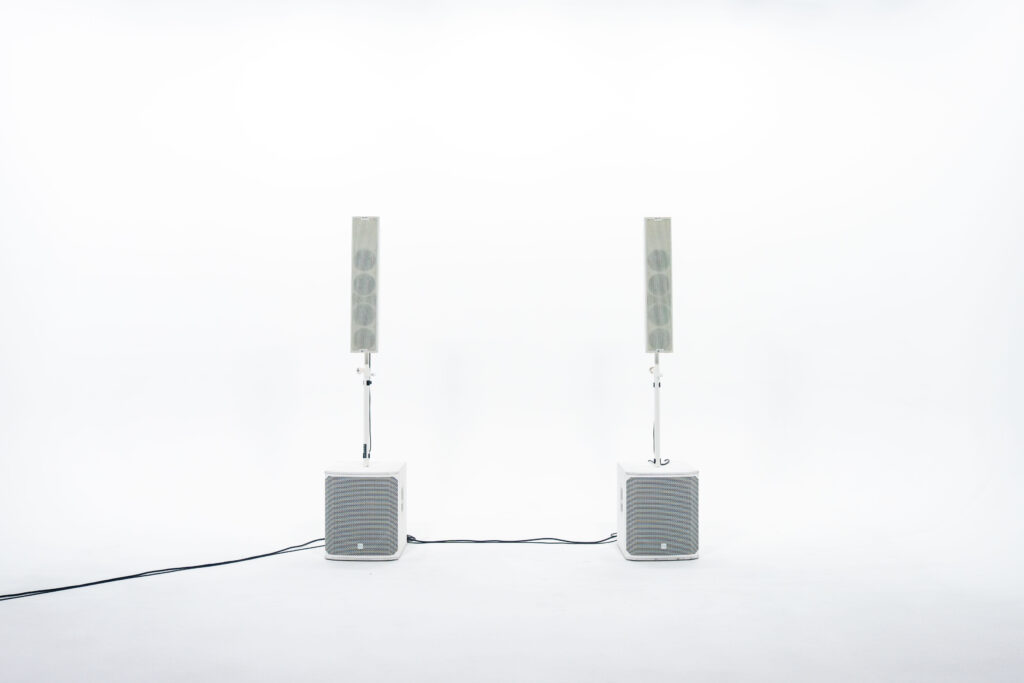 Press Kit | DJ Cam Reeve All White DJ Rig (DJ Cam Reeve)
